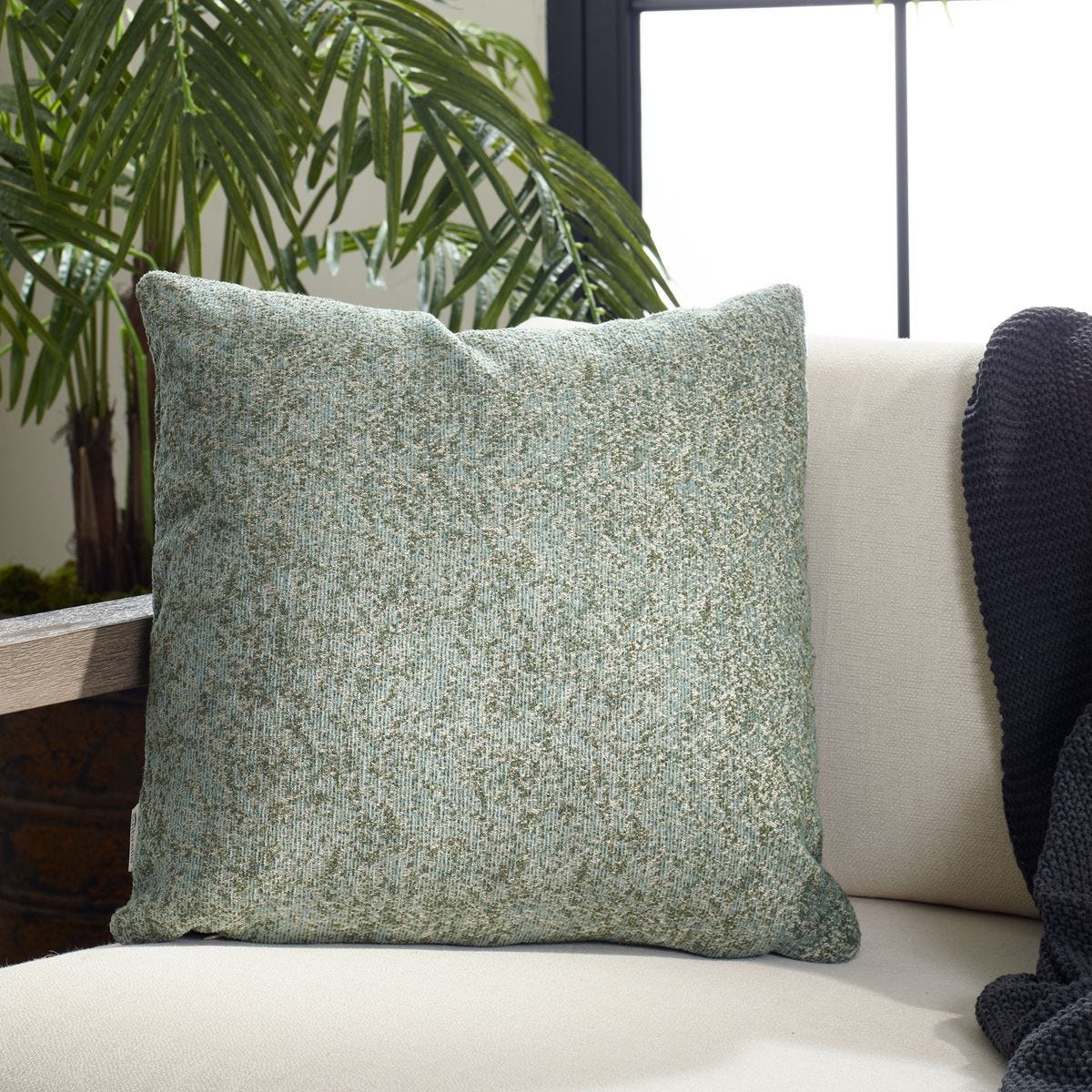 Alternative Outdoor Pillow, Moss