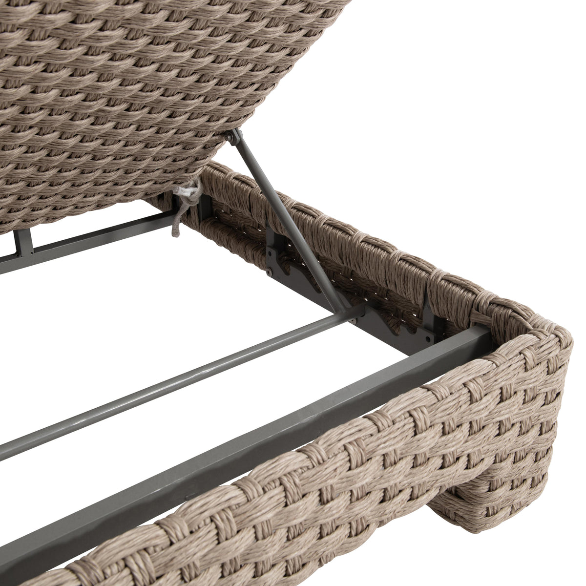 Trieste Outdoor Chaise - Bernhardt Living (BRH-1402)