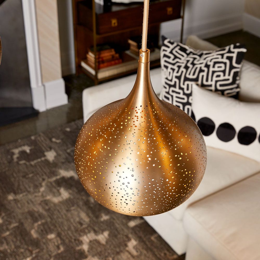 Golden Onion, 7 Lt Chandelier