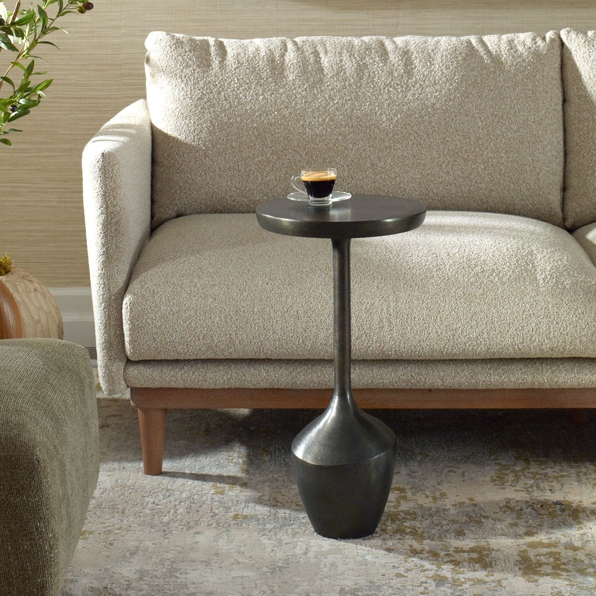 ACCENT TABLE