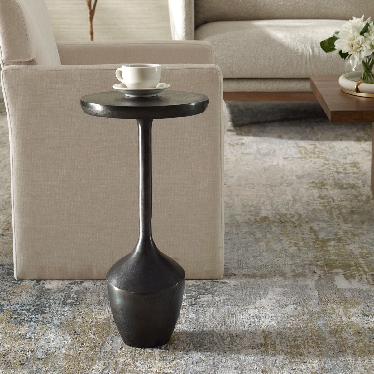 ACCENT TABLE