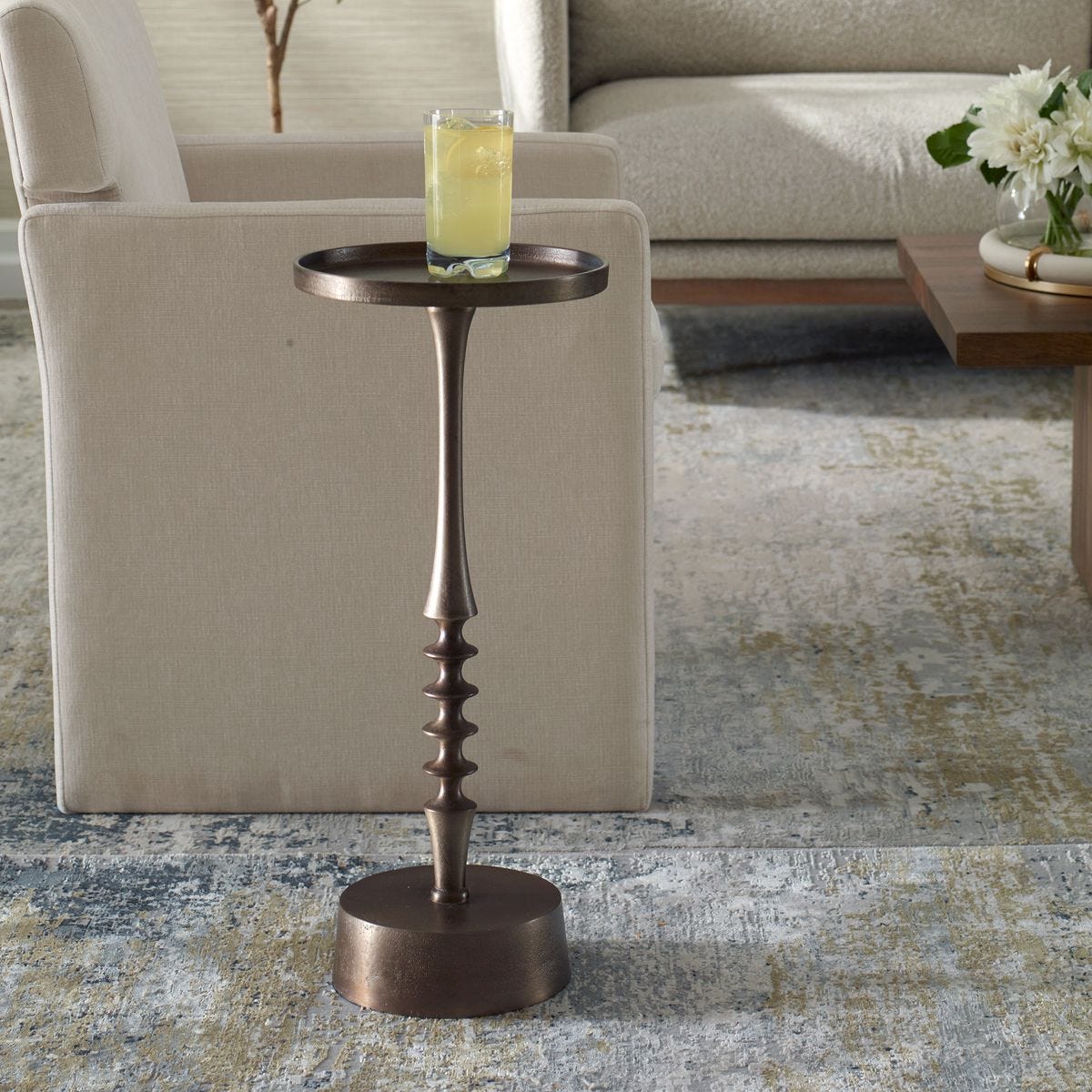 ACCENT TABLE