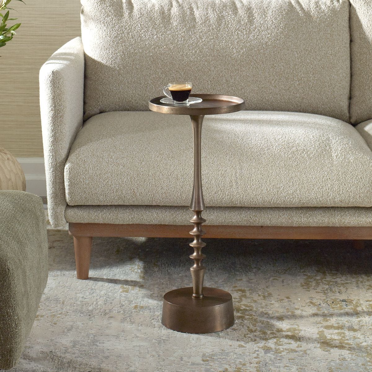 ACCENT TABLE