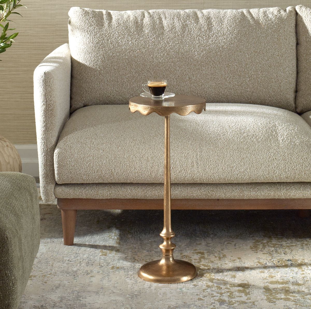 ACCENT TABLE
