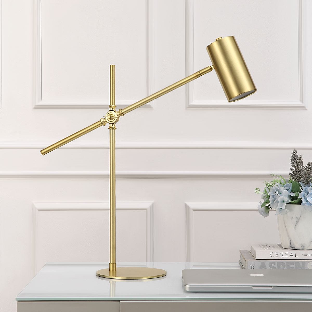 DESK LAMP