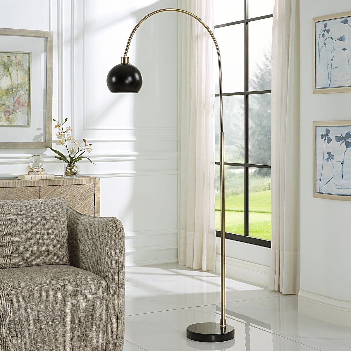 FLOOR LAMP