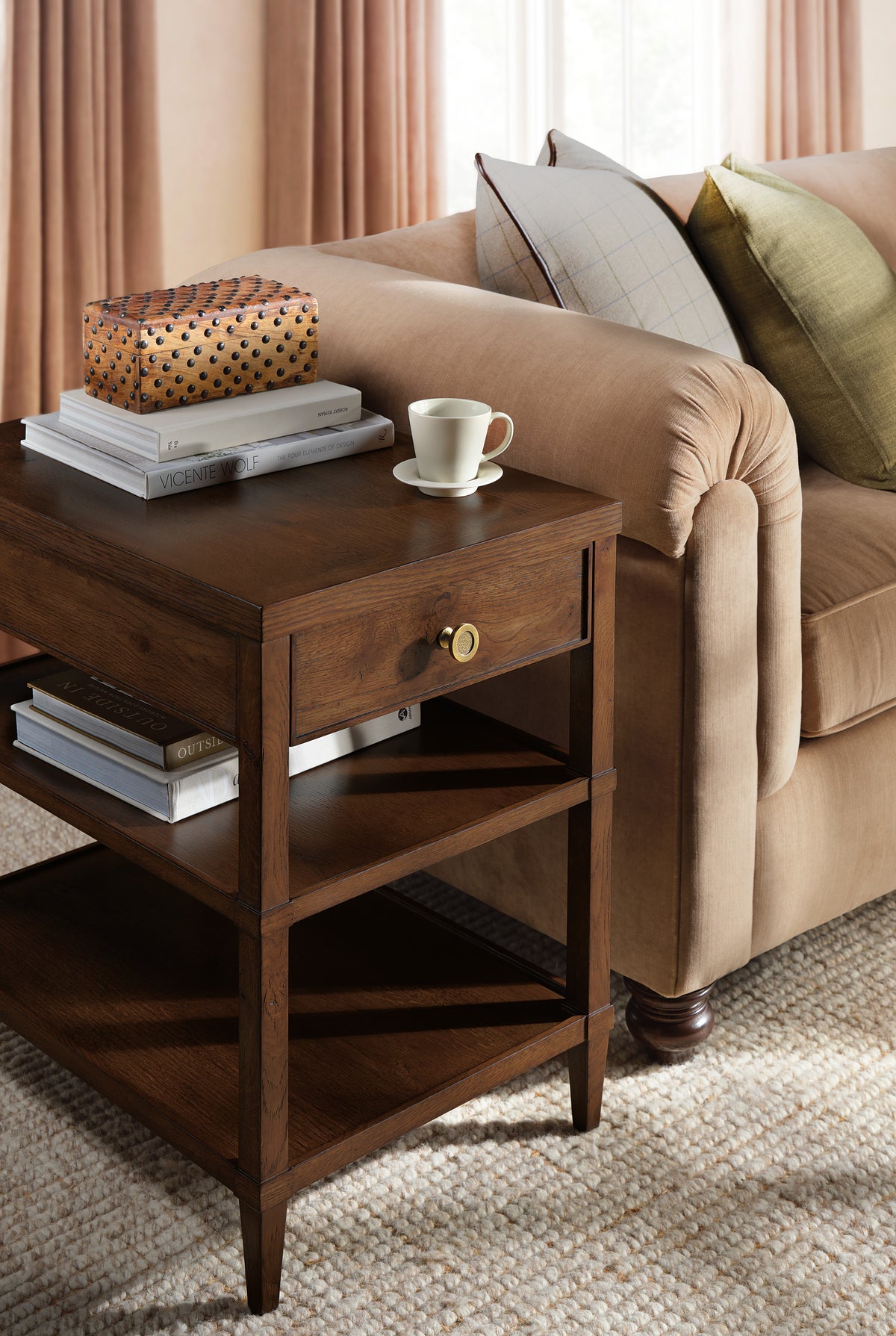Cashiers End Table - Hooker Furniture (HRF-3115)