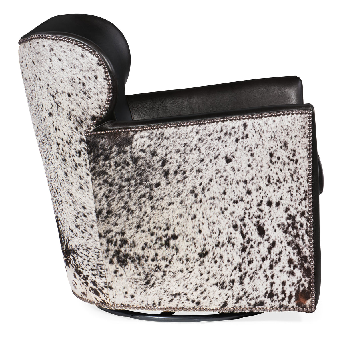 a black and white chair