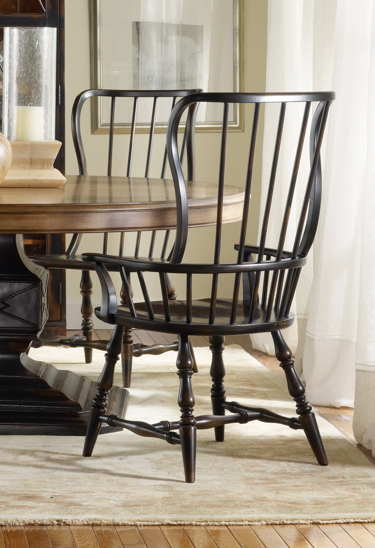a chair next to a table