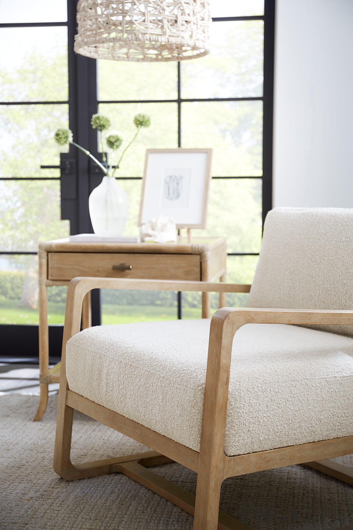 a chair next to a table