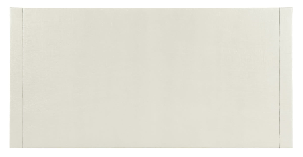 a white rectangular object with a white border